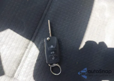 2015 Volkswagen Jetta 2.0L S z USA, uszkodzony, nr VIN 3VW2K7AJ9FM408583